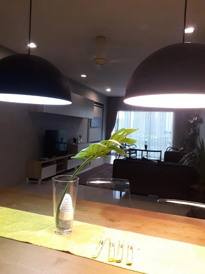 Klcc Putri Yks 7Pax Kuala Lumpur Apartment